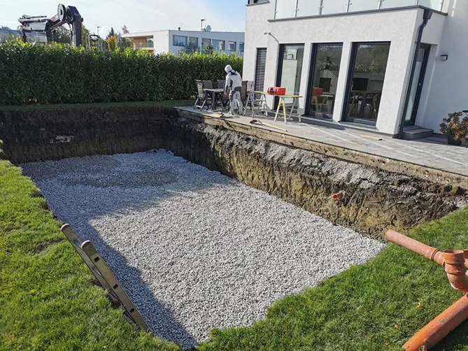 Step 1 Poolbau